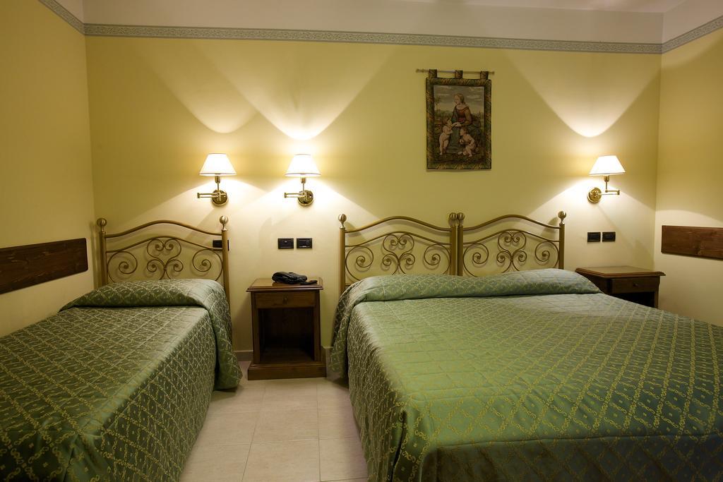 Campiglione Hotel Assisi Zimmer foto